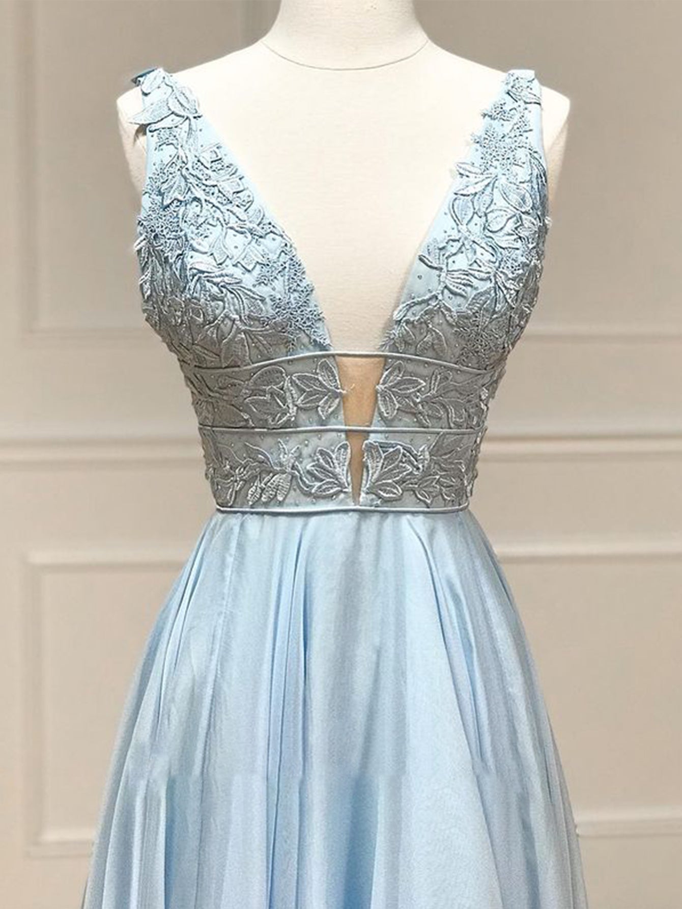 Aniyah |A Line Plunge V Neck Lace Chiffon Prom Dress - Prom Dress - DYAVOR®