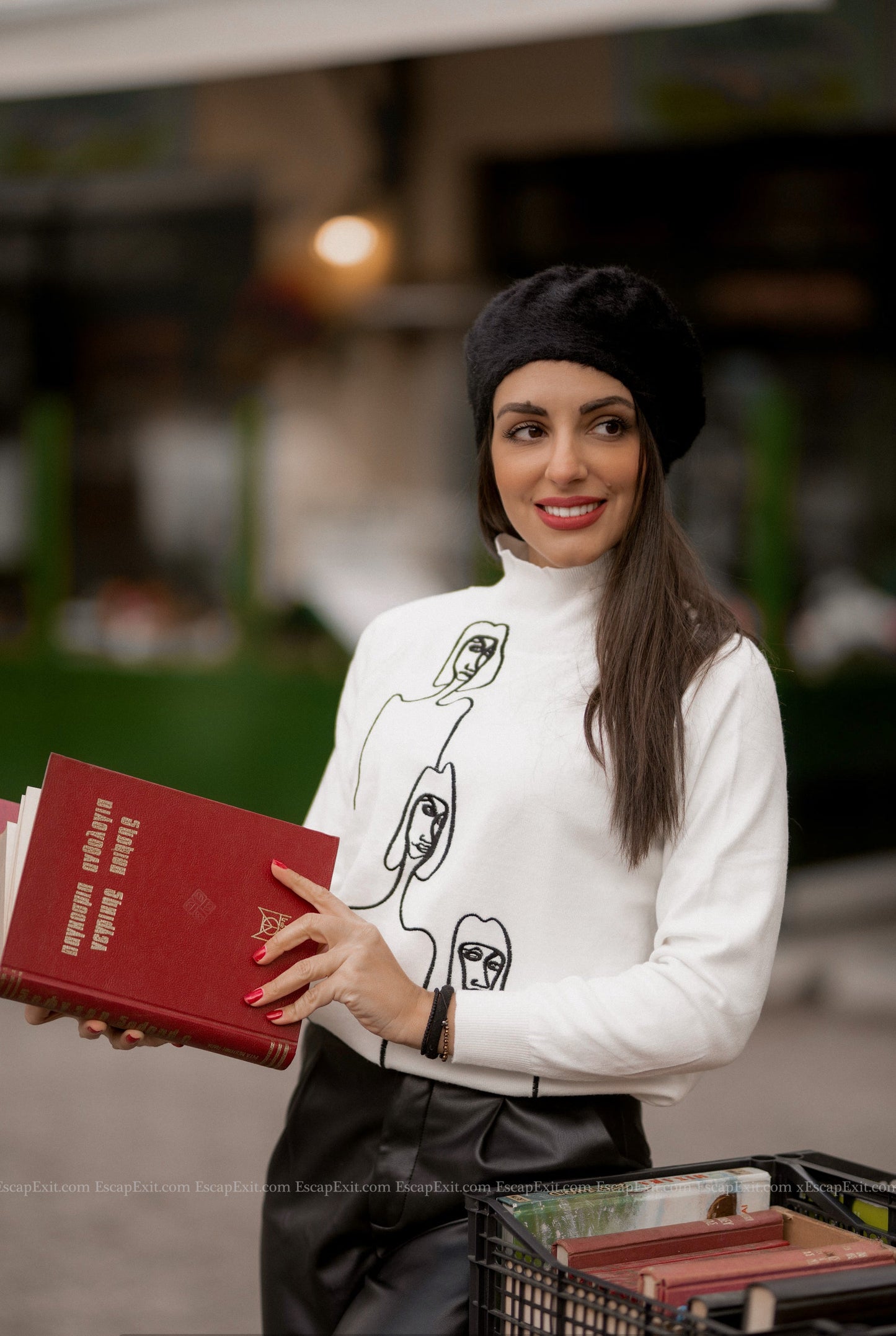 'Carol' Pullover - - DYAVOR®