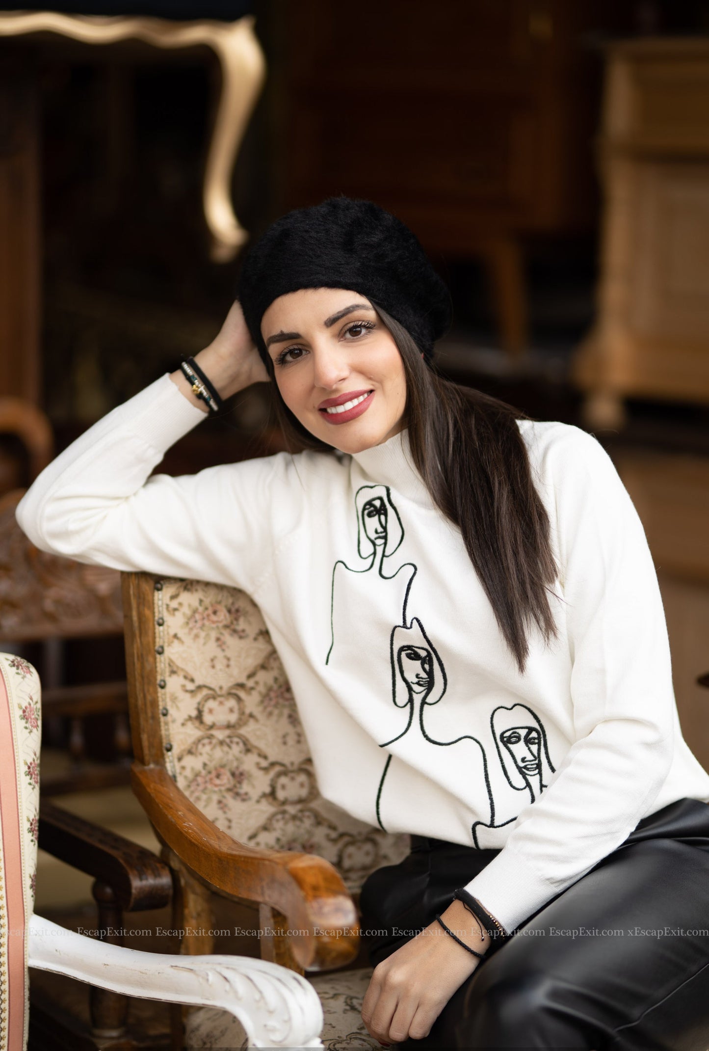 'Carol' Pullover - - DYAVOR®