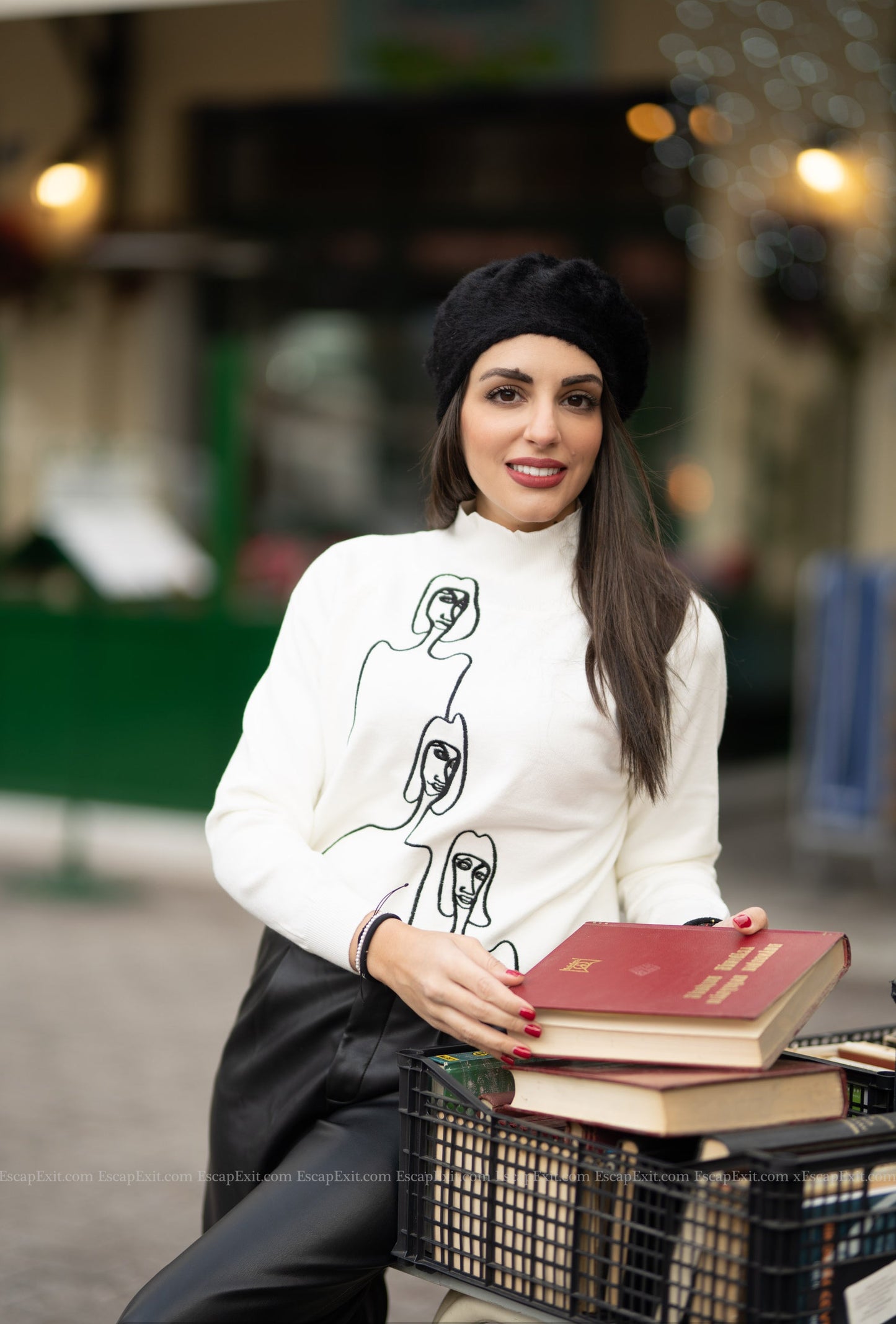 'Carol' Pullover - - DYAVOR®