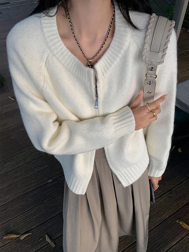 2023 Thickened Zippered Knit Cardigan: Women's Round-Necked Short Sweater Jacket for Spring, Autumn, and Winter, Stylish and Versatile - - DYAVOR®