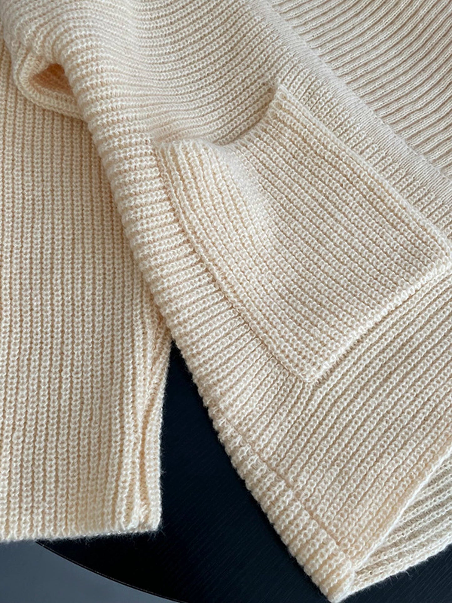 Elegant Retro Oversized Collar Sweater for Women: Loose-Fit, Slimming, and Stylish Knit Outerwear - - DYAVOR®
