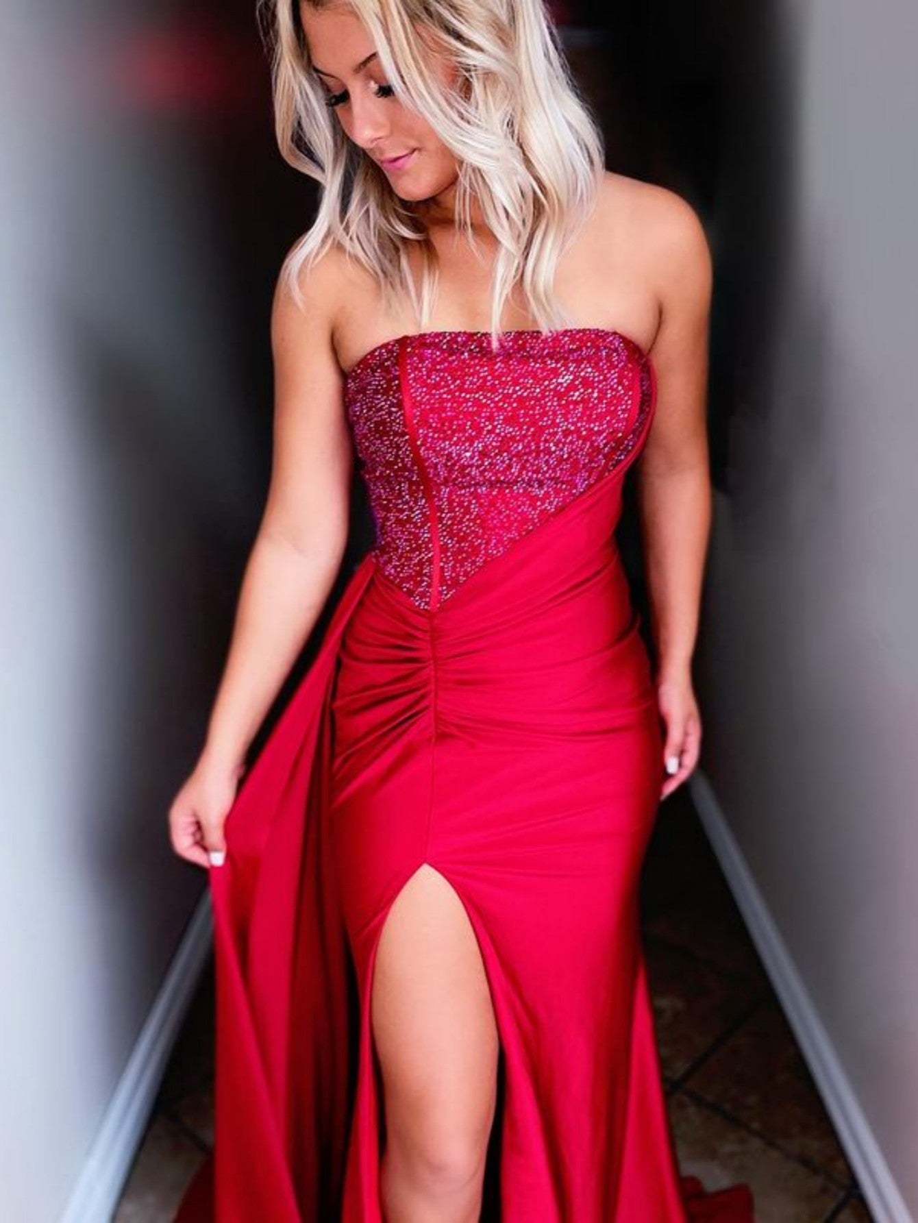 Ryann | Red Strapless Satin Long Prom Dress with Slit - Prom Dress - DYAVOR®