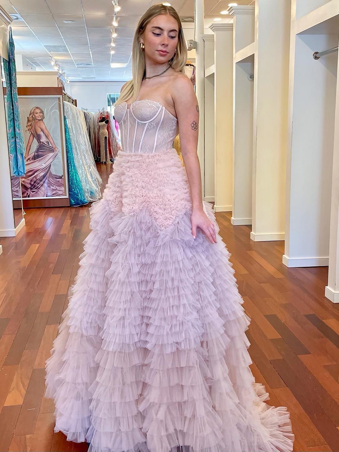 Kaia |A Line Sweetheart Tiered Ruffled Tulle Long Prom Dress - Prom Dress - DYAVOR®