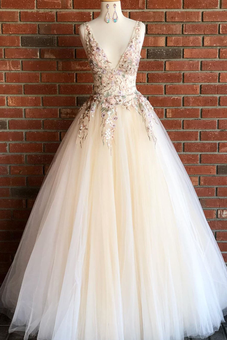 Beatrix | Elegant V Neck Ivory Long Prom Dress with Floral Embroidery - Prom Dress - DYAVOR®
