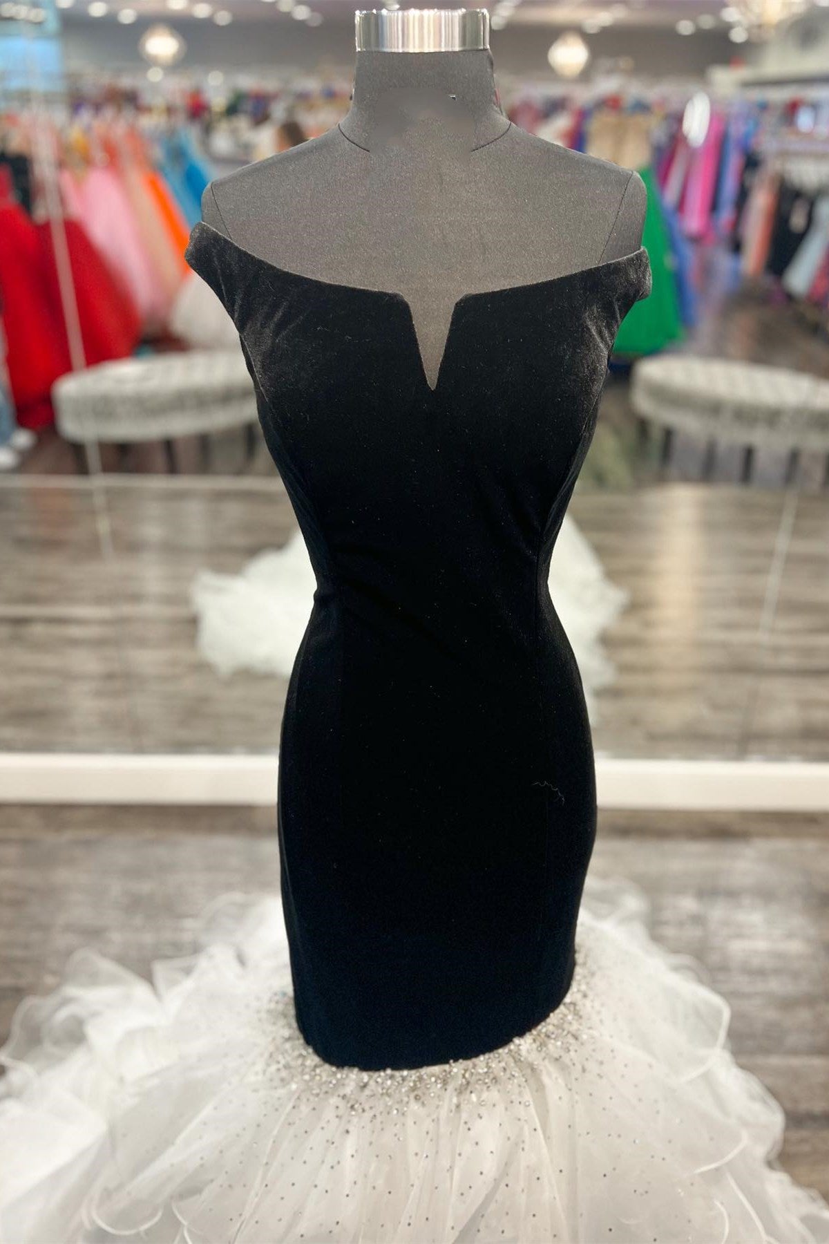 Black Velvet Off-the-Shoulder Multi-Layer Trumpet Formal Gown - Prom Dress - DYAVOR®