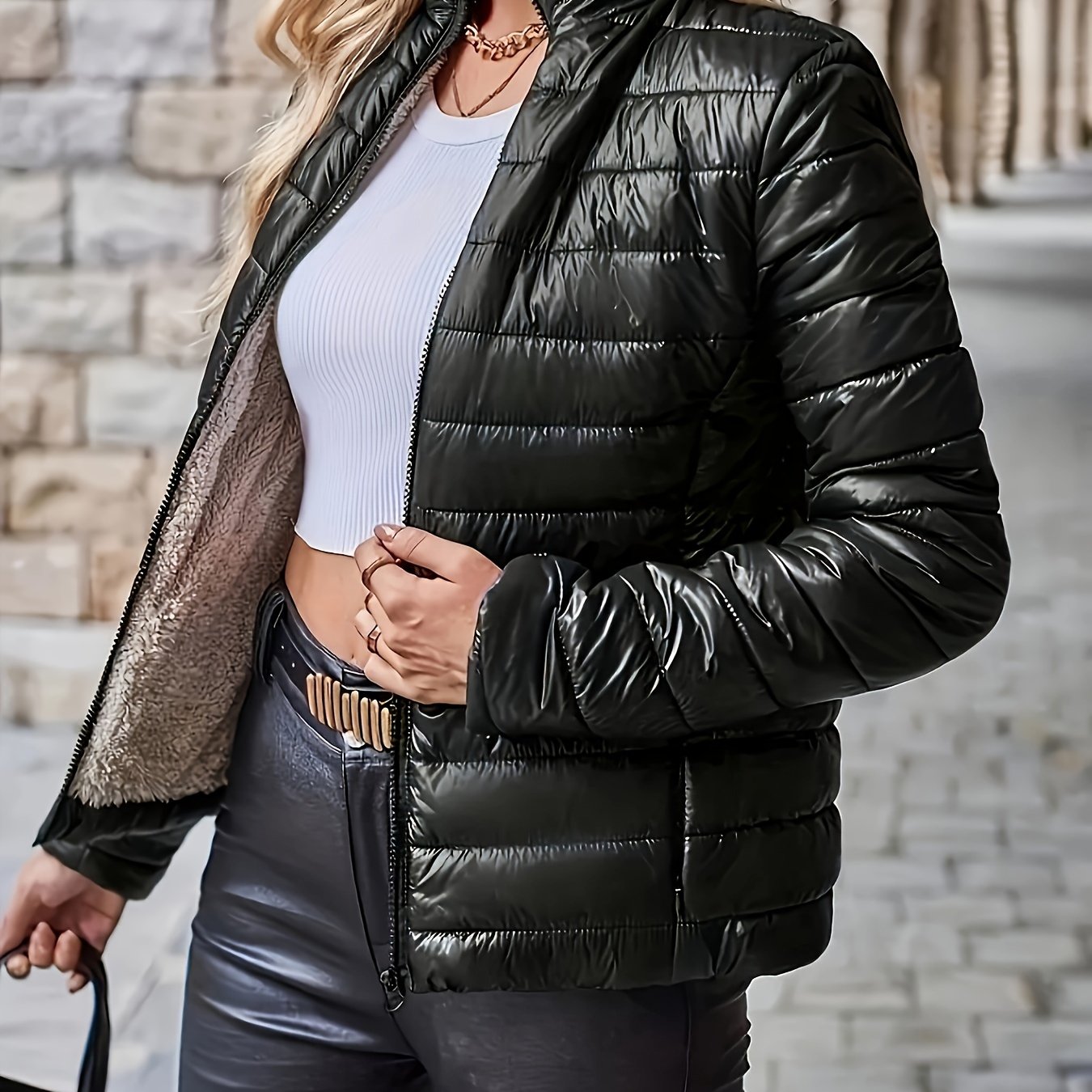 Femke | Elegant polyamide puffer jacket with standing collar and pockets - 07/112024 1 - DYAVOR®