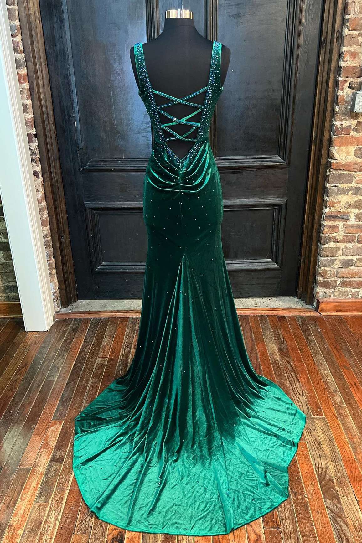 Emerald Velvet V-Neck Cutout Back Mermaid Long Formal Dress - Prom Dress - DYAVOR®