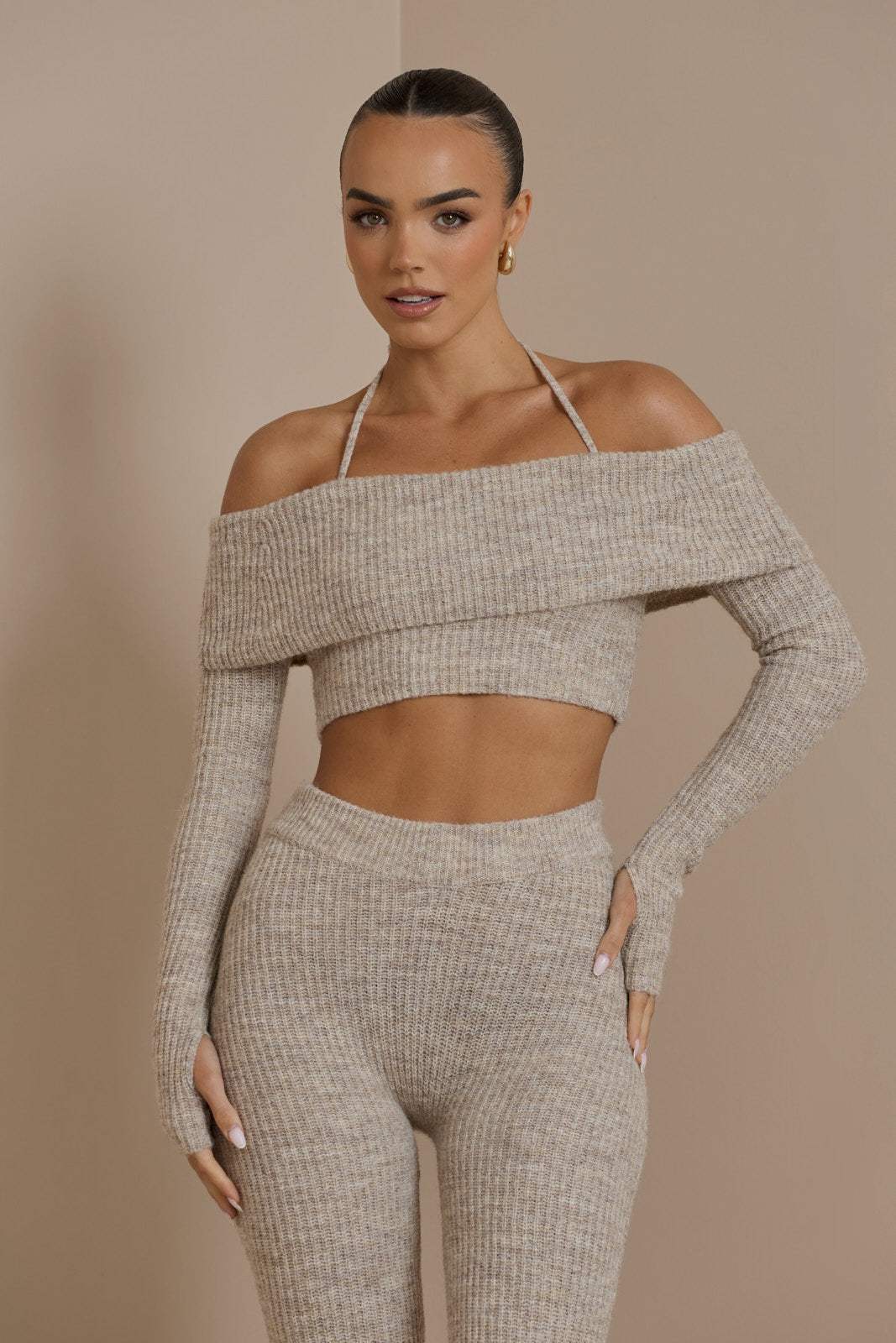 Co-ord Set - Stylish - Knitted, Off-shoulder Top, Fitted Pants - Ideal for Fashionable Occasions - 05/112024 1 - DYAVOR®
