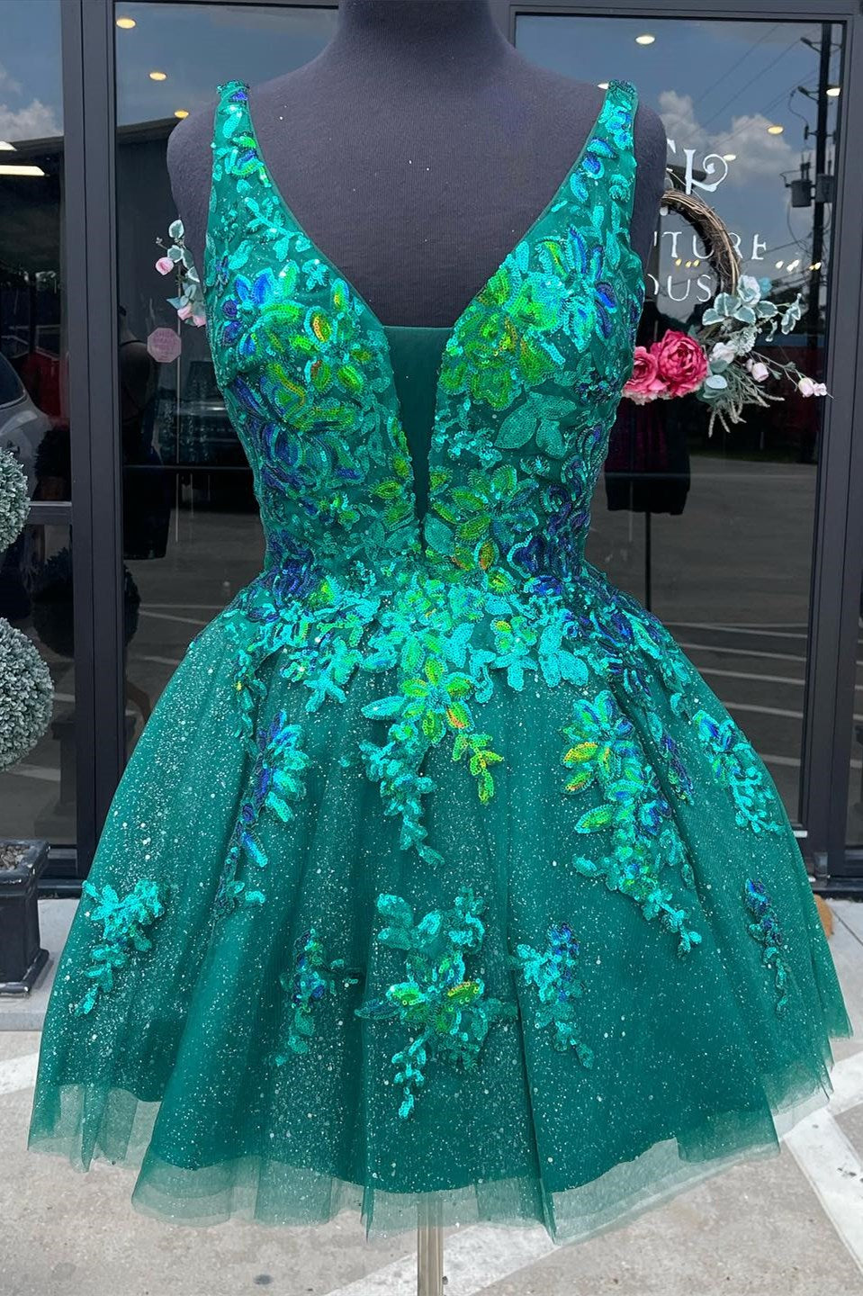 Davina | Lace Plunge V Backless A-Line Short Homecoming Dress - Homecoming Dresses - DYAVOR®