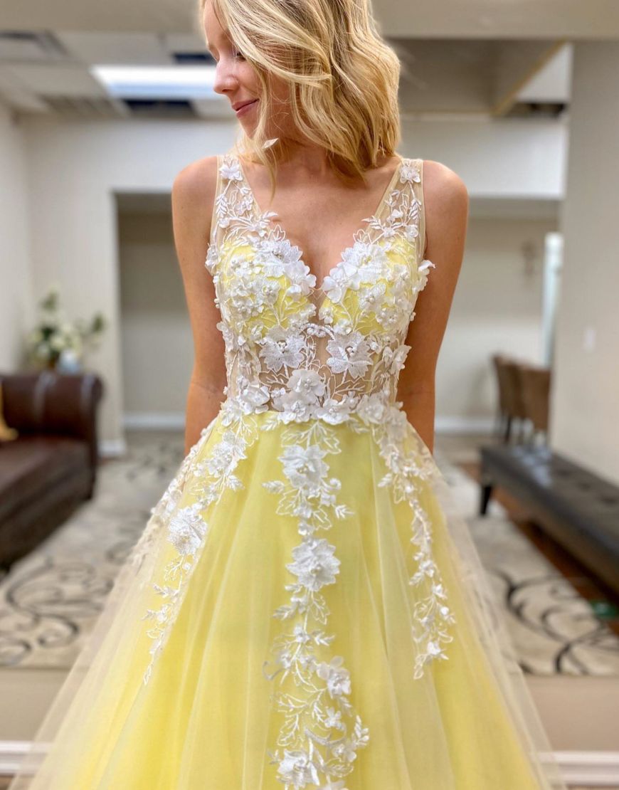 Jemma | A-Line Floor Length Prom Evening Dress With Appliques - Prom Dress - DYAVOR®
