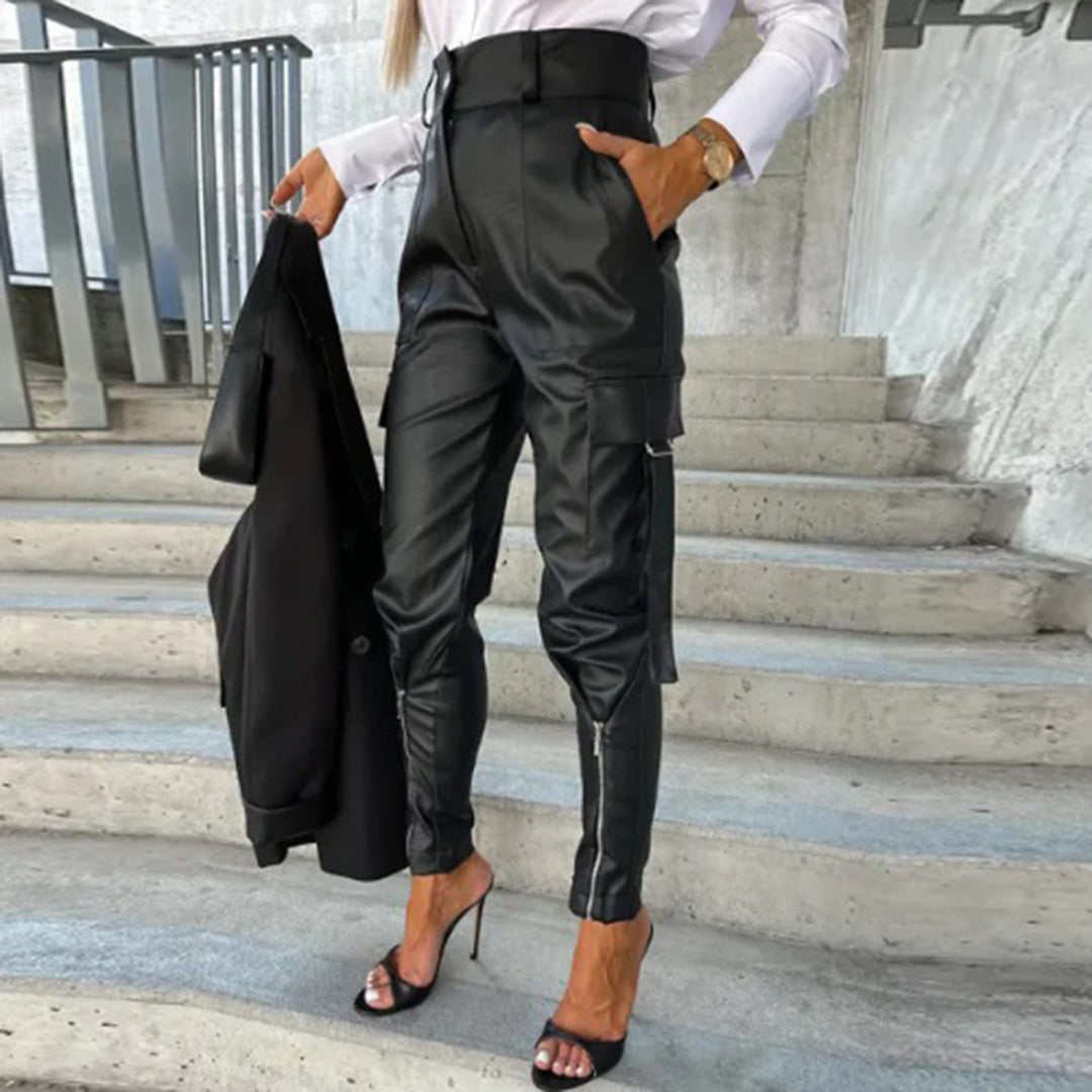 Chantal - Stylish cargo pants - 07/112024 2 - DYAVOR®