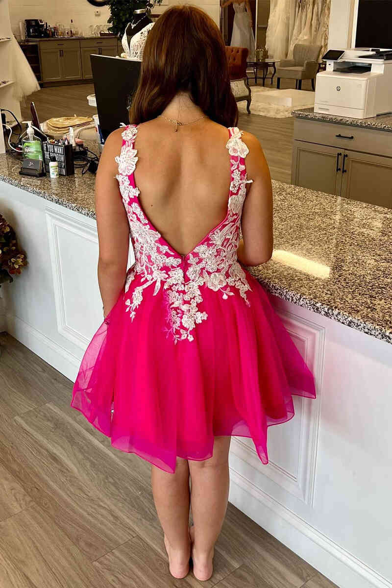Ophelia |A-line V-Neck Tulle Homecoming Dress with Appliques - Homecoming Dress - DYAVOR®