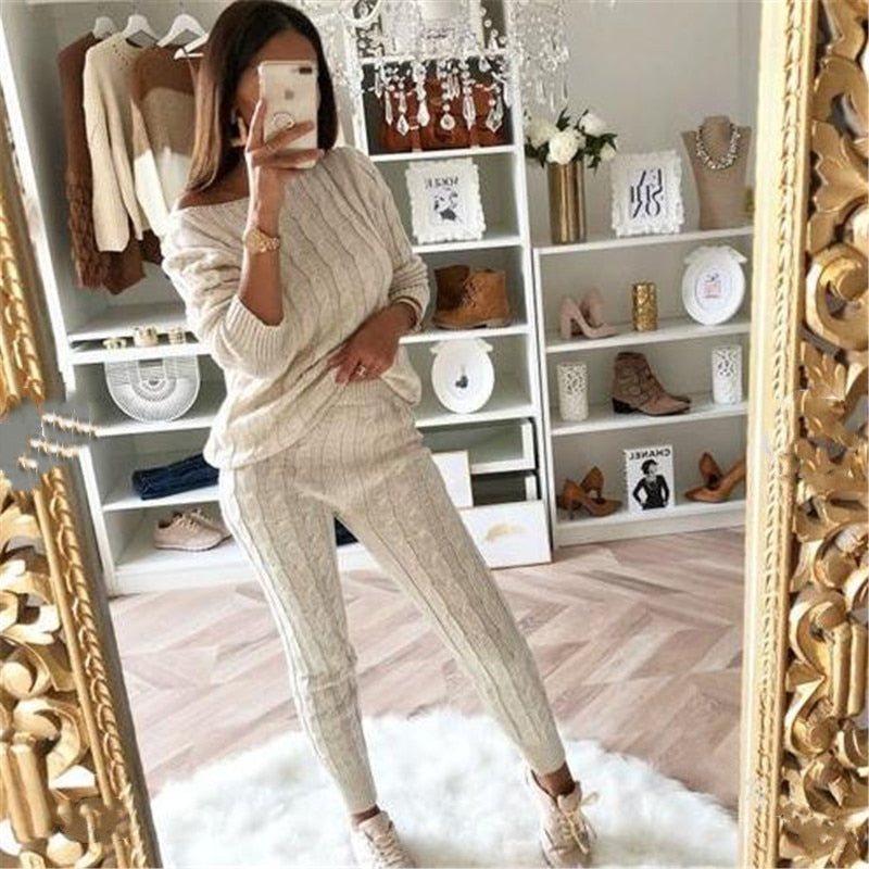 LolasSet I Set For Ladies I Sweater And Pants - 11/162024 1 - DYAVOR®