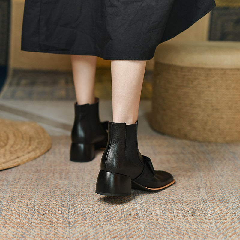 'Sandra' Boots - - DYAVOR®