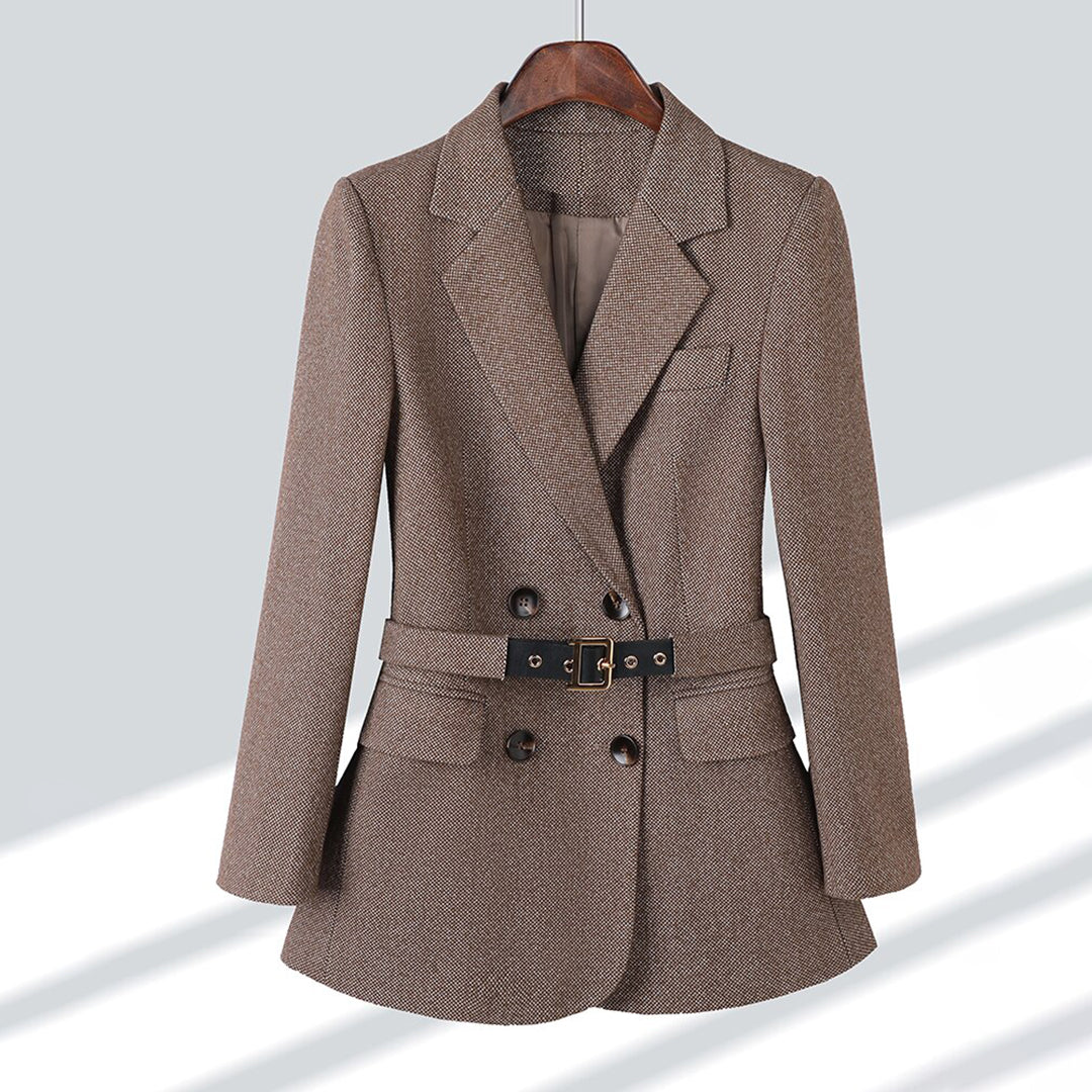 Lois | Stylish blazer with belt - 07/112024 2 - DYAVOR®