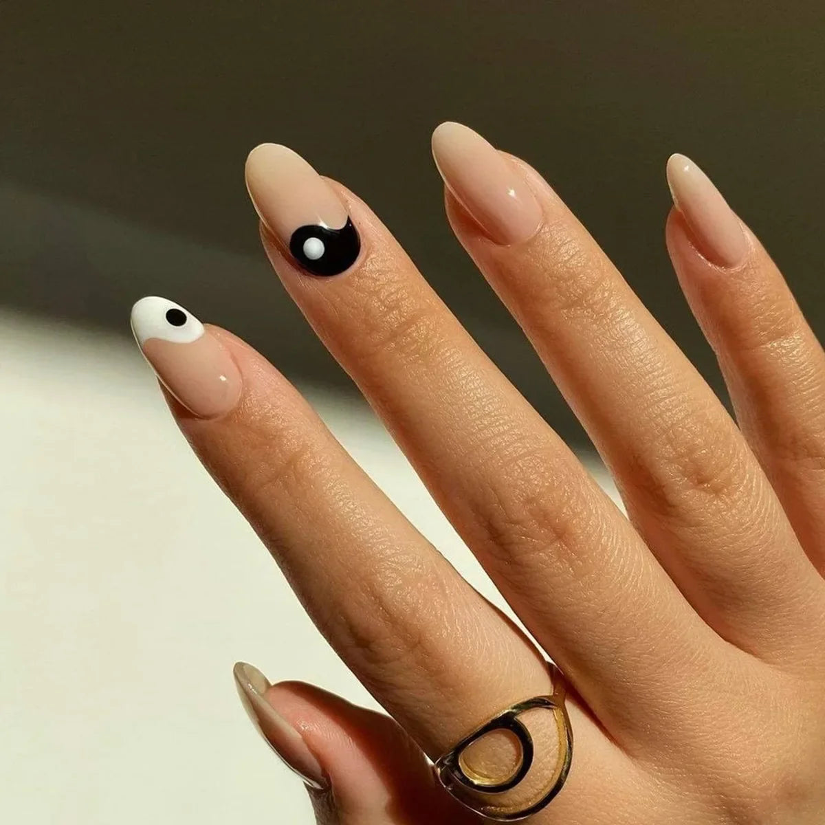 24Pcs/Set Almond Gradient Press On Nail Art Wearable Fake Nails Pointed Simple Ballet Coffin Reusable False Nails Tips Finished