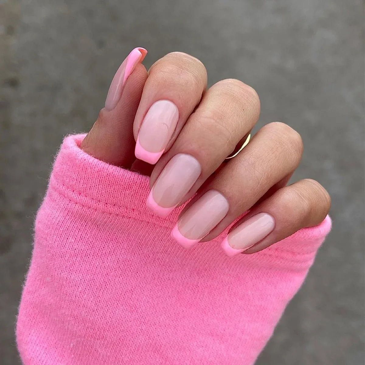 24Pcs/Set Almond Gradient Press On Nail Art Wearable Fake Nails Pointed Simple Ballet Coffin Reusable False Nails Tips Finished