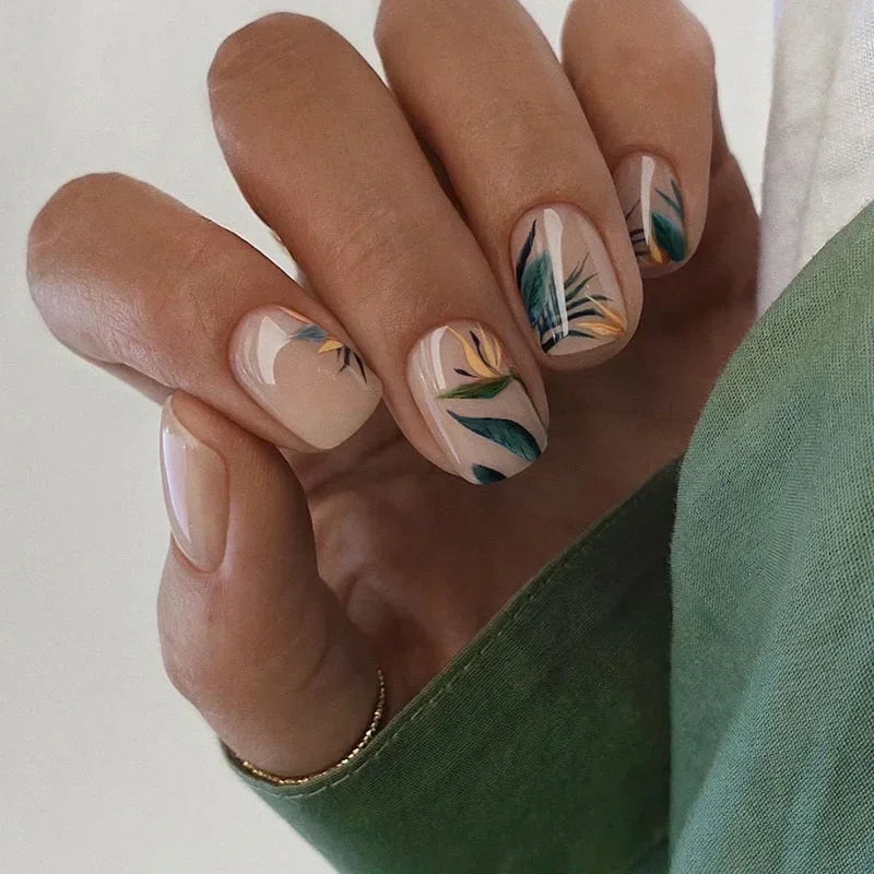 24Pcs Green Short Coffin False Nails White ripples with French Design Wearable Fake Nails Simple Full Cover Press on Nails Tips - - DYAVOR®
