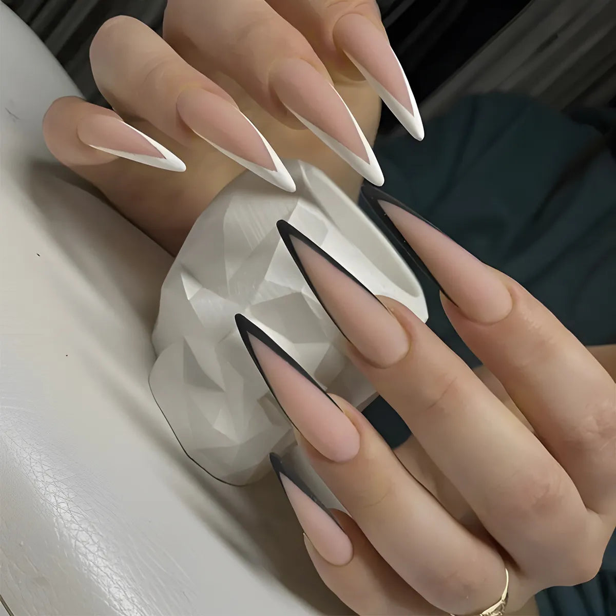 24Pcs Extra Long Stiletto False Nails Pointy French Fake Nails Glitter Detachable Almond Press on Nails Full Cover Nail Tips - - DYAVOR®