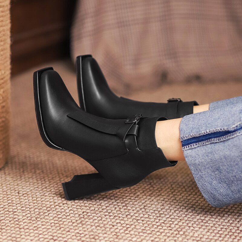 'Refida' Boots - - DYAVOR®