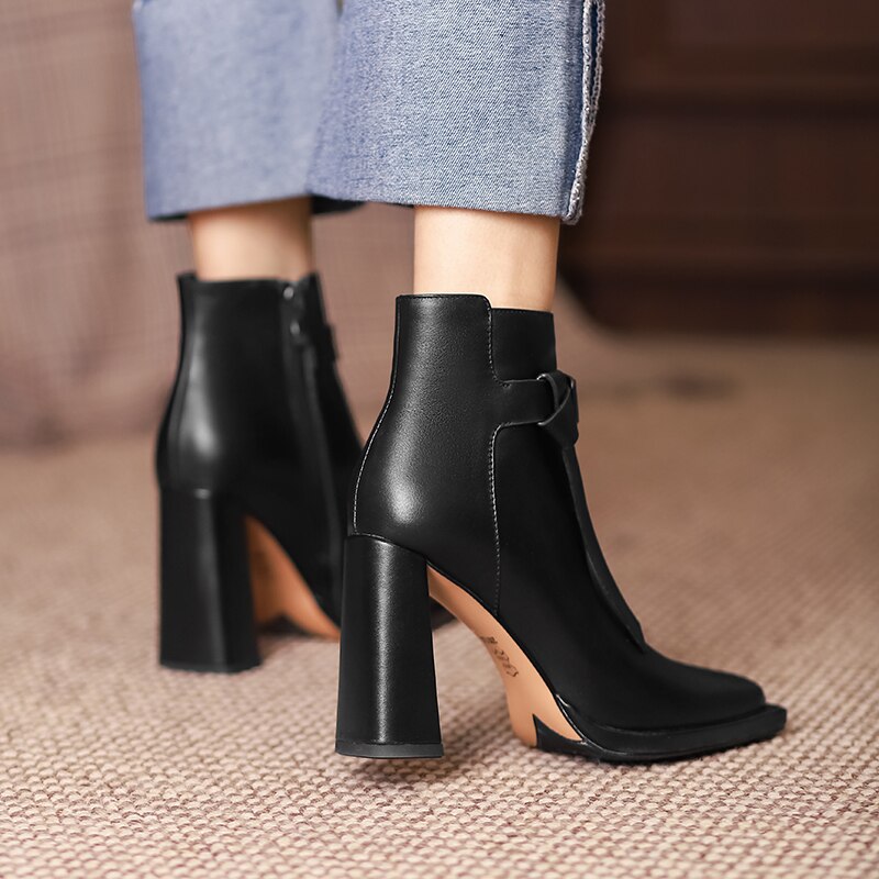 'Refida' Boots - - DYAVOR®