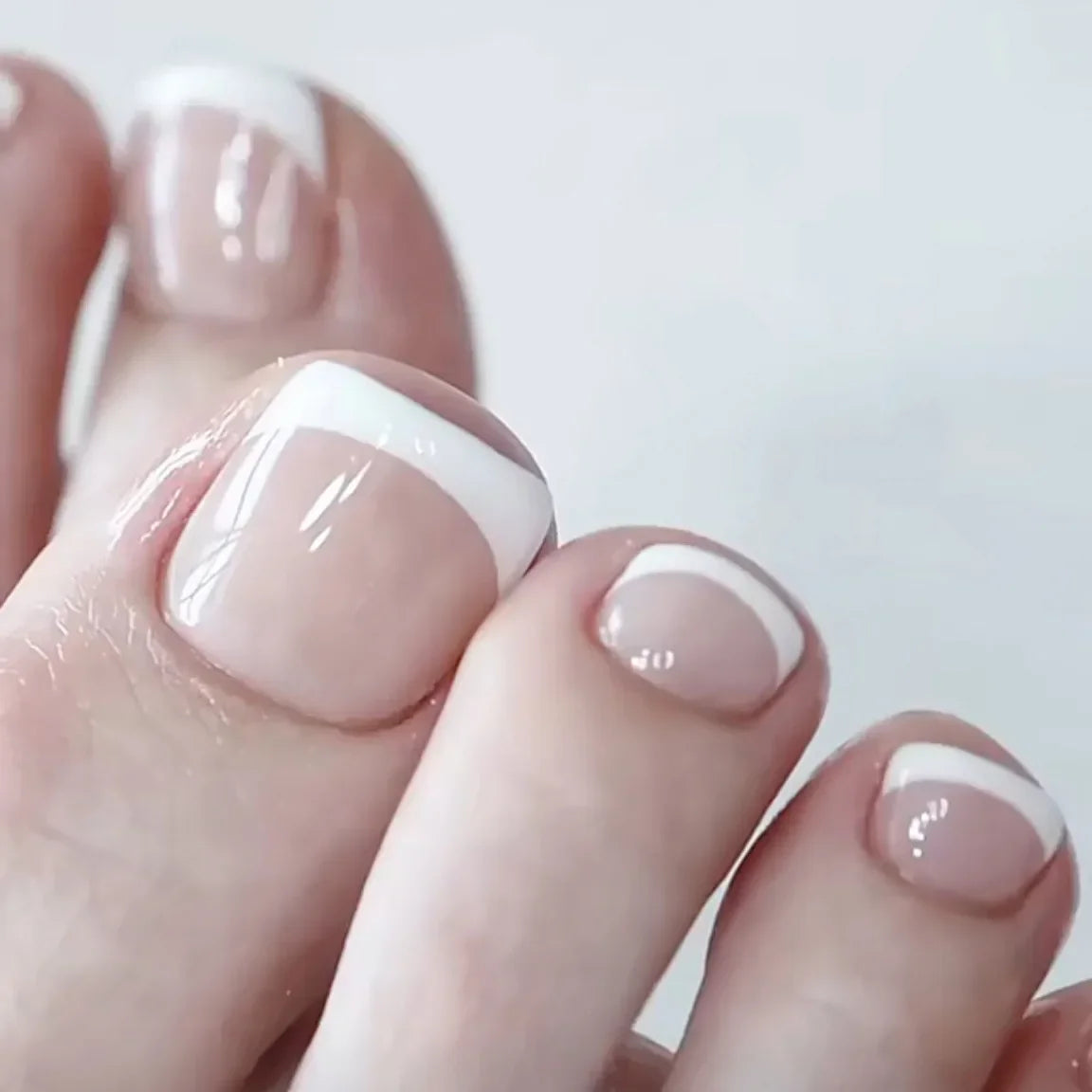 24pcs Simple French toe nails tips glitter diamond design press on toenails short full cover artificial fake foot nail with glue - - DYAVOR®