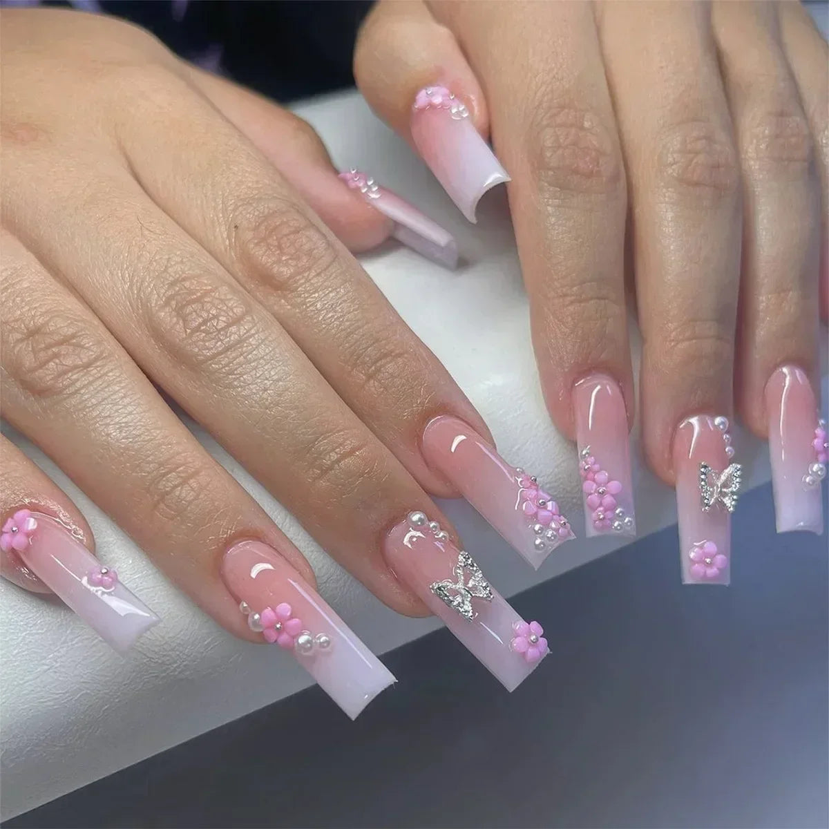 24Pcs Pink Bow Design False Nails Long Ballet Press on Nails with Pearl Wearable Coffin Fake Nails French Square Finger Nail