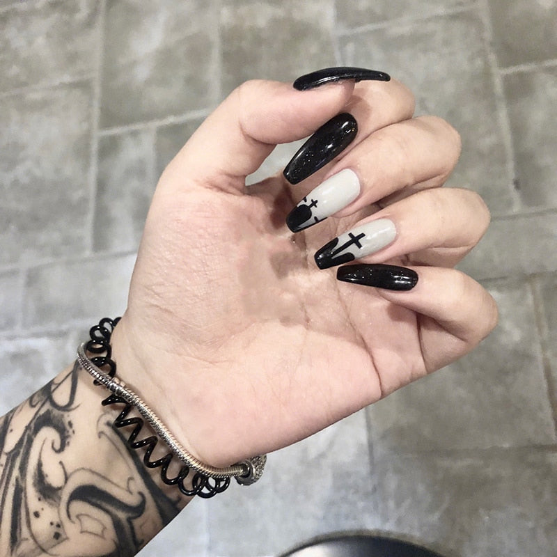 Gothic Press On Nails - - DYAVOR®