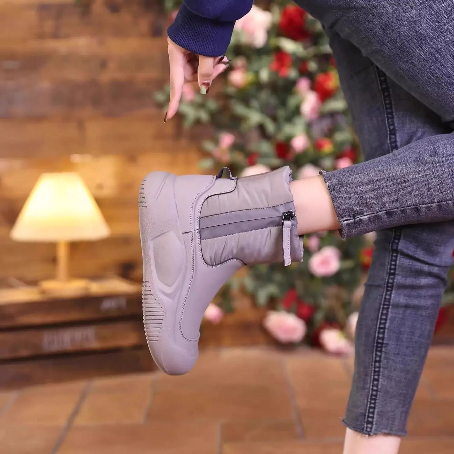 Women's Plush Winter Snow Boots - Warm & Anti-Slip