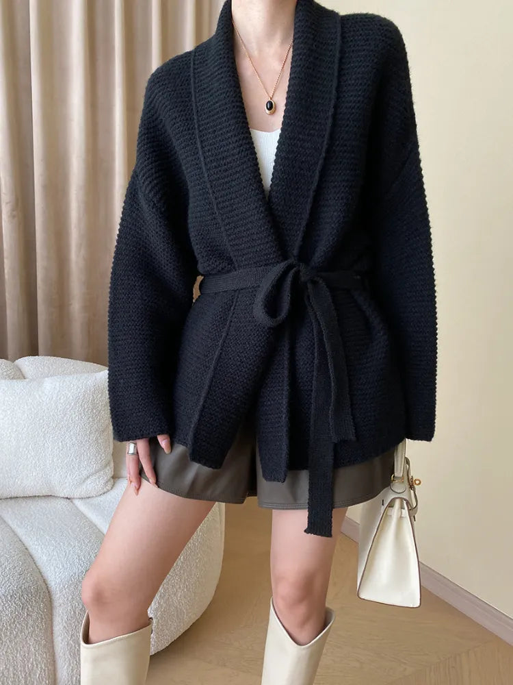 'Sofa' Cardigan - - DYAVOR®