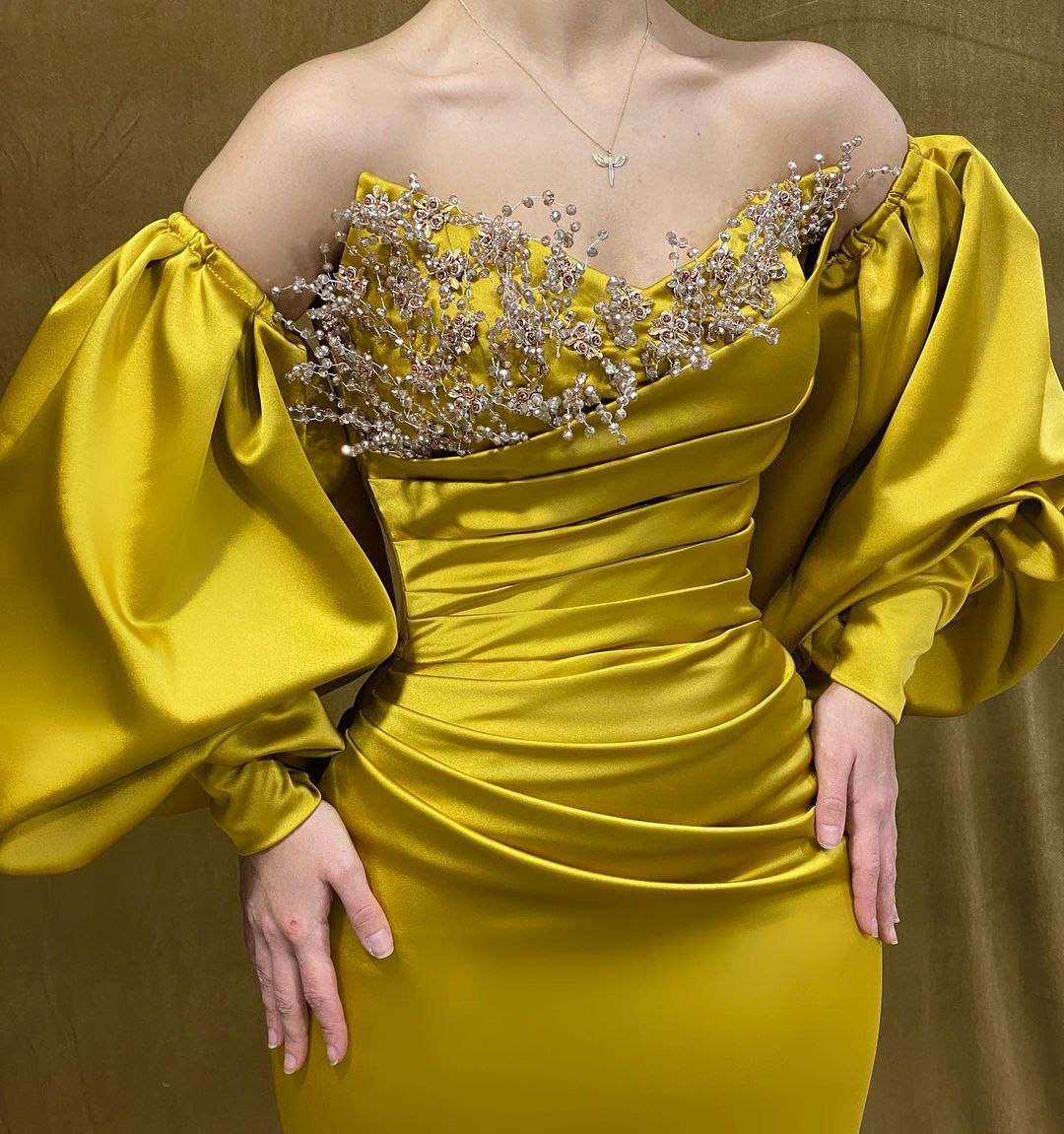 Charming Long Sweetheart Rhinestone Satin Mermaid Prom Dress With Long Sleeves - Prom Dresses - DYAVOR®