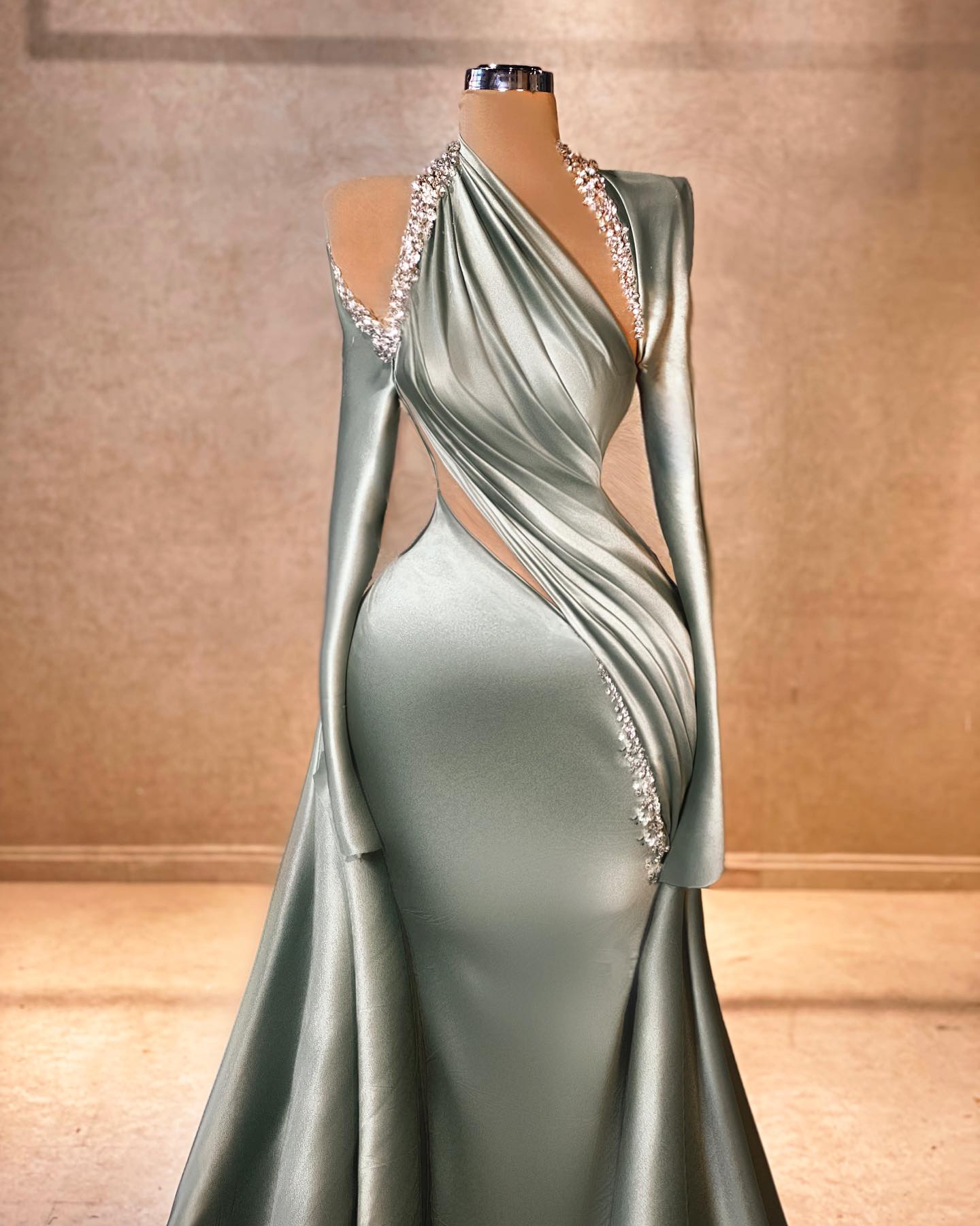 Elegant Mermaid Long Sleeve Halter Ruffles Satin Prom Dresses - Prom Dresses - DYAVOR®