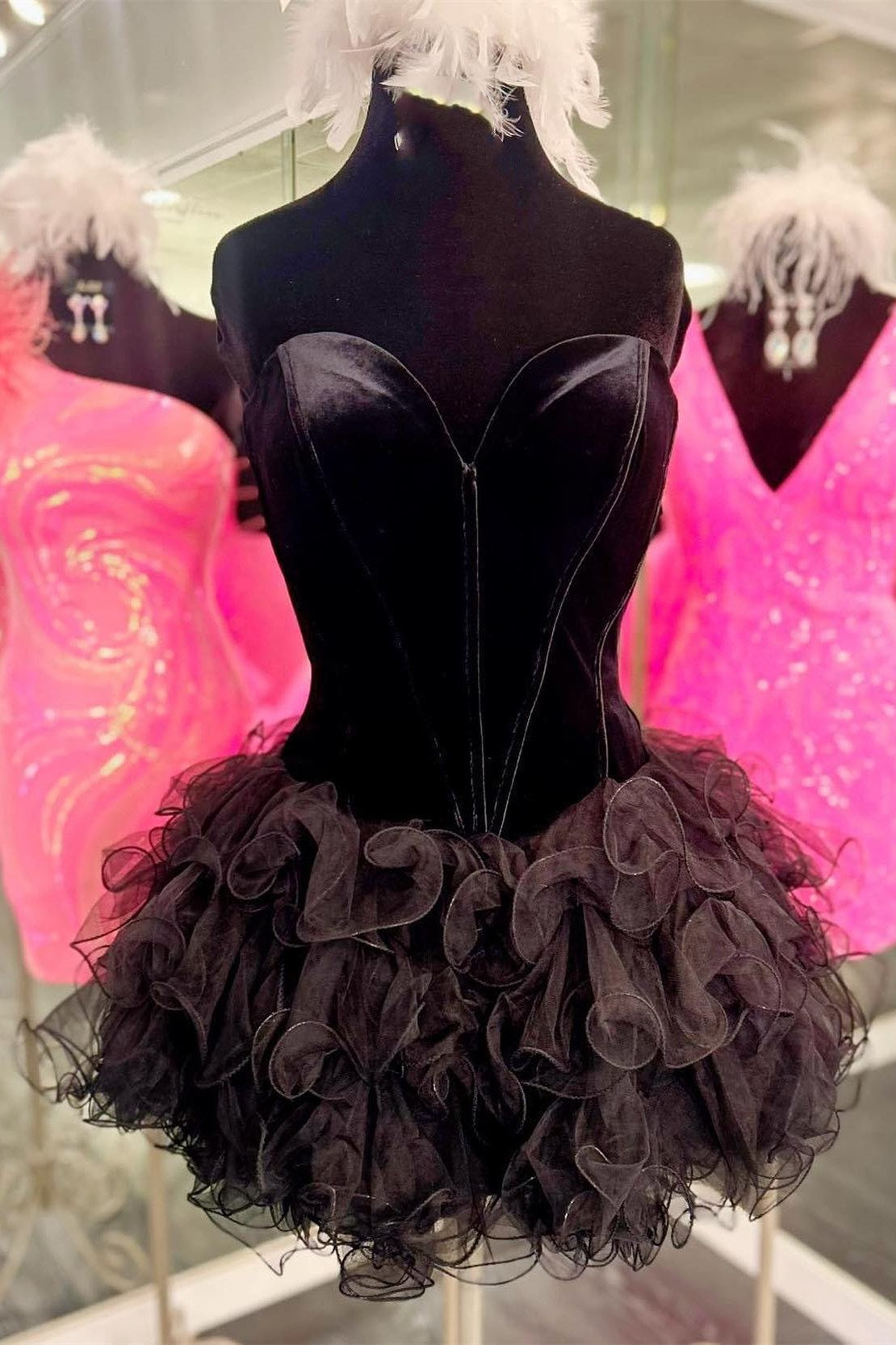 Kennedi | Black Velvet Strapless Ruffles Short Homecoming Dress - Prom Dress - DYAVOR®