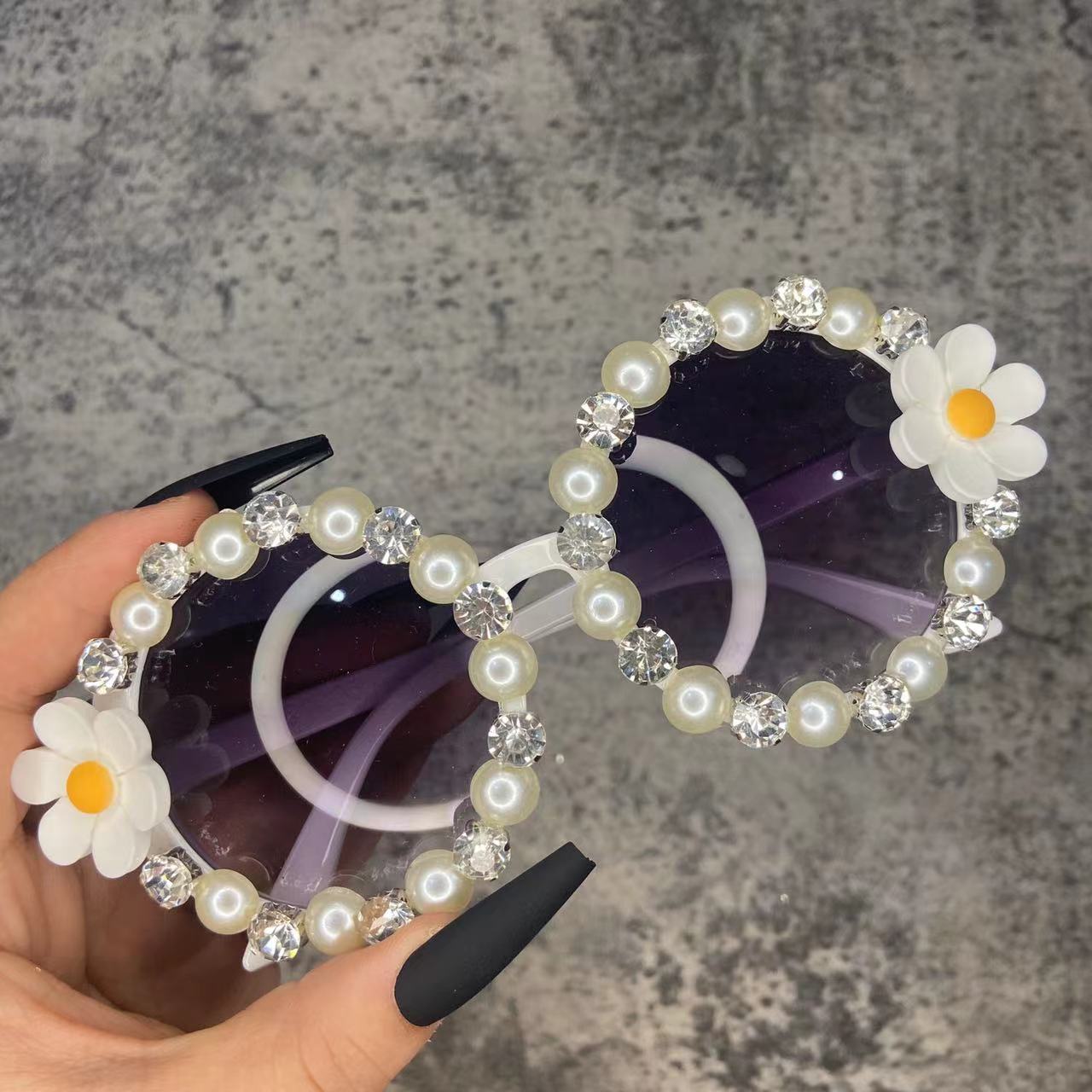 Women's Shiny Rhinestone Diamond Designer Round Shape Sunglasses - Women Sunglasses - DYAVOR®