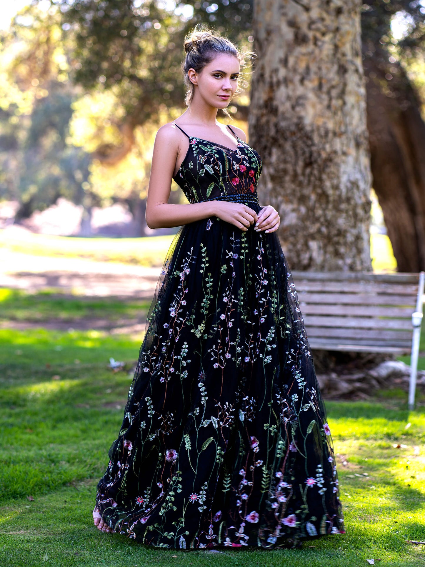 V-neck Spaghetti Straps Applique Tulle Floor Length Prom Dress - Prom Dresses - DYAVOR®