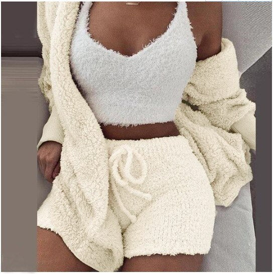 Fluffy Pajama Set for Women | 3-Piece Winter Loungewear - 11/162024 1 - DYAVOR®