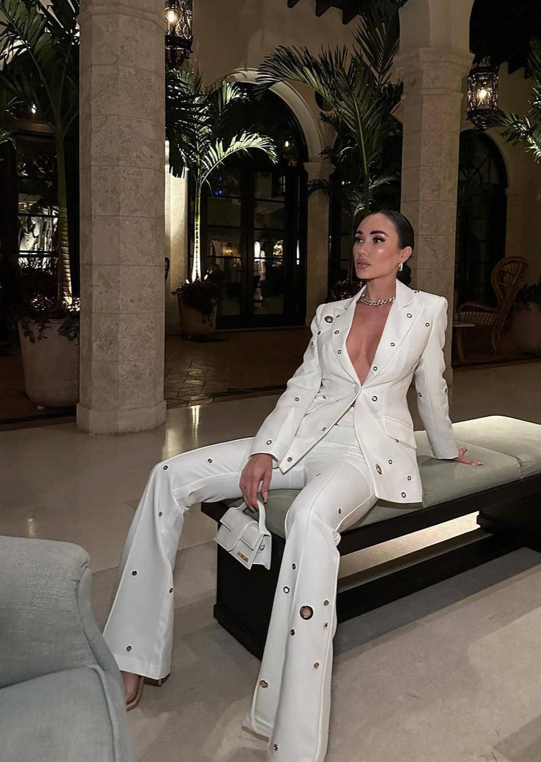 Fitted White Suit with Flared Trousers - - DYAVOR®