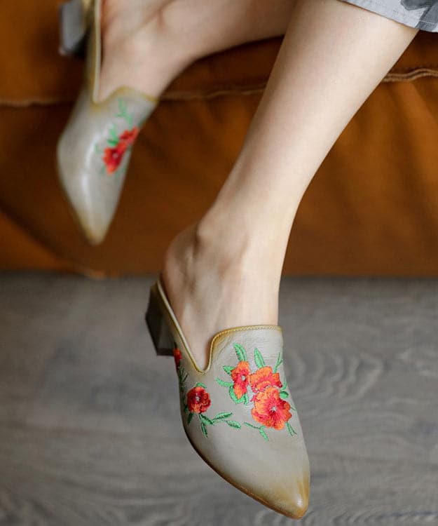 Camel Chunky Heel Embroideried Cowhide Leather Fitted Pointed Toe Slide Sandals - Slide Sandals - DYAVOR®