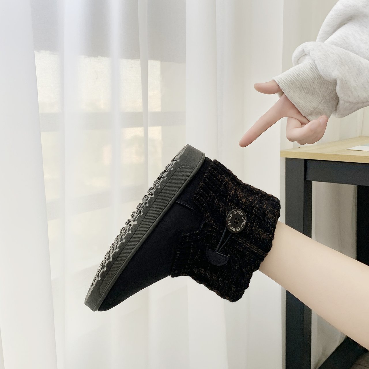 Groovywish Outdoor Orthopedic Winter Boots For Women Suede Ankle Shoes -  - DYAVOR®