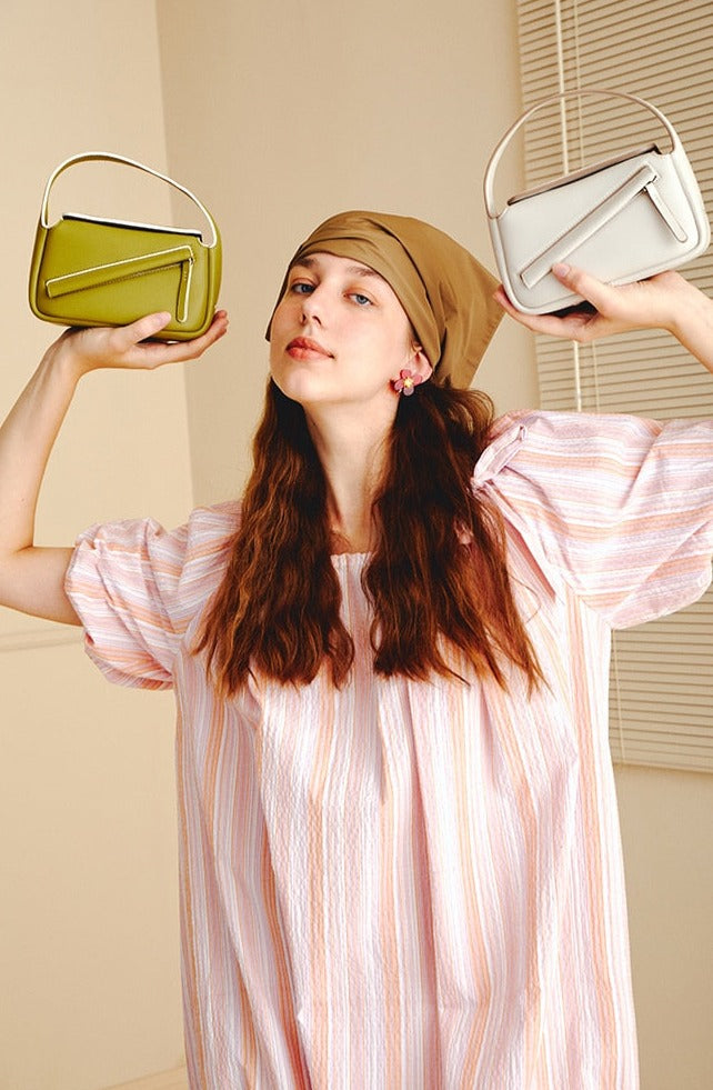 Snatched Me Small Women's Crossbody Bag - Hand Bag - DYAVOR®