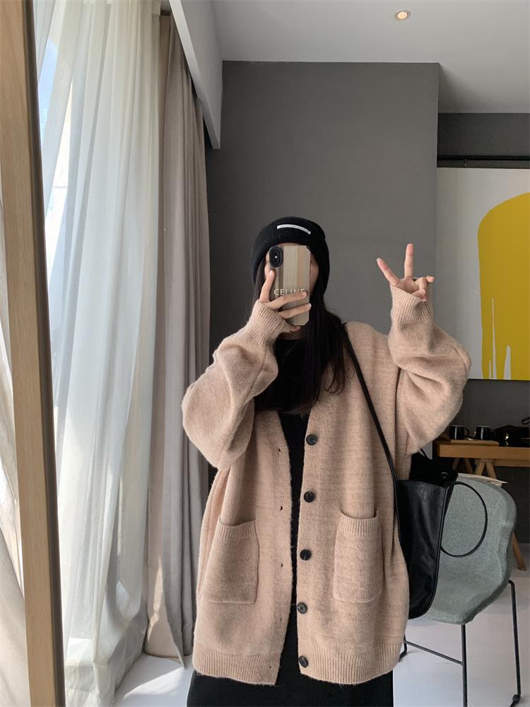  Autumn-Winter Women's V-Neck Oversized Knit Cardigan: Stylish Sweater Jacket with Long Sleeves for 2023 -  - DYAVOR® 