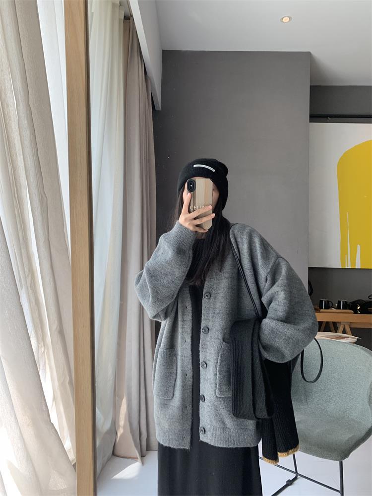  Autumn-Winter Women's V-Neck Oversized Knit Cardigan: Stylish Sweater Jacket with Long Sleeves for 2023 -  - DYAVOR® 
