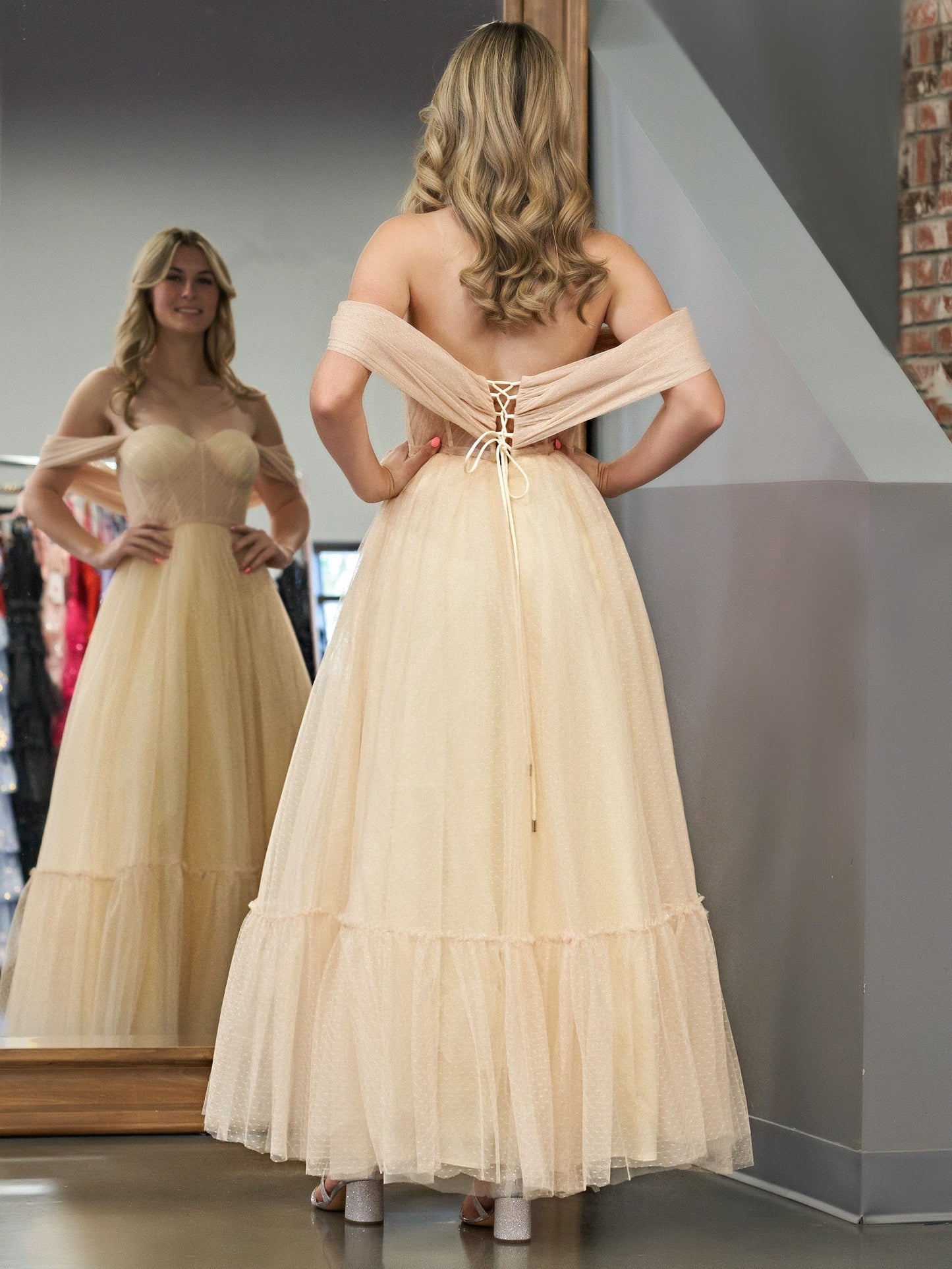  Nova | A-Line Champagne Tulle Sweetheart Tea-Length Prom Dress - Homecoming Dress - DYAVOR® 