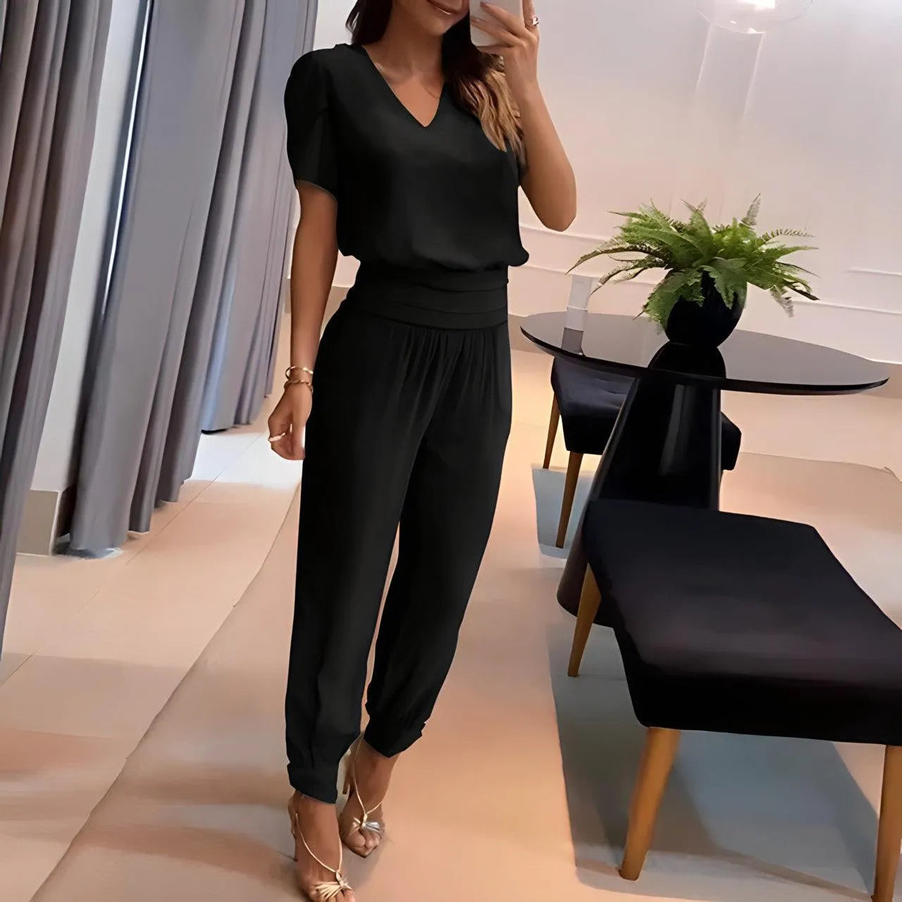  Modern Women's Outfit - Shirt and Pants Set - 05/112024 1 - DYAVOR® 