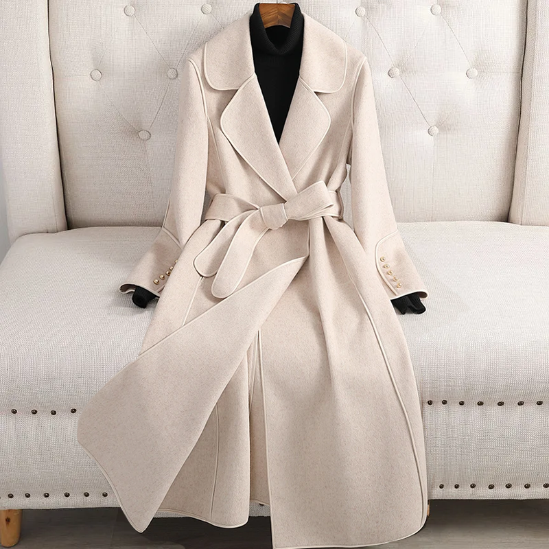 Ladies' trench coat with belt