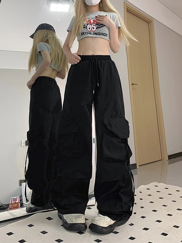  Samantha - Cargo pants streetwear style - 07/112024 3 - DYAVOR® 