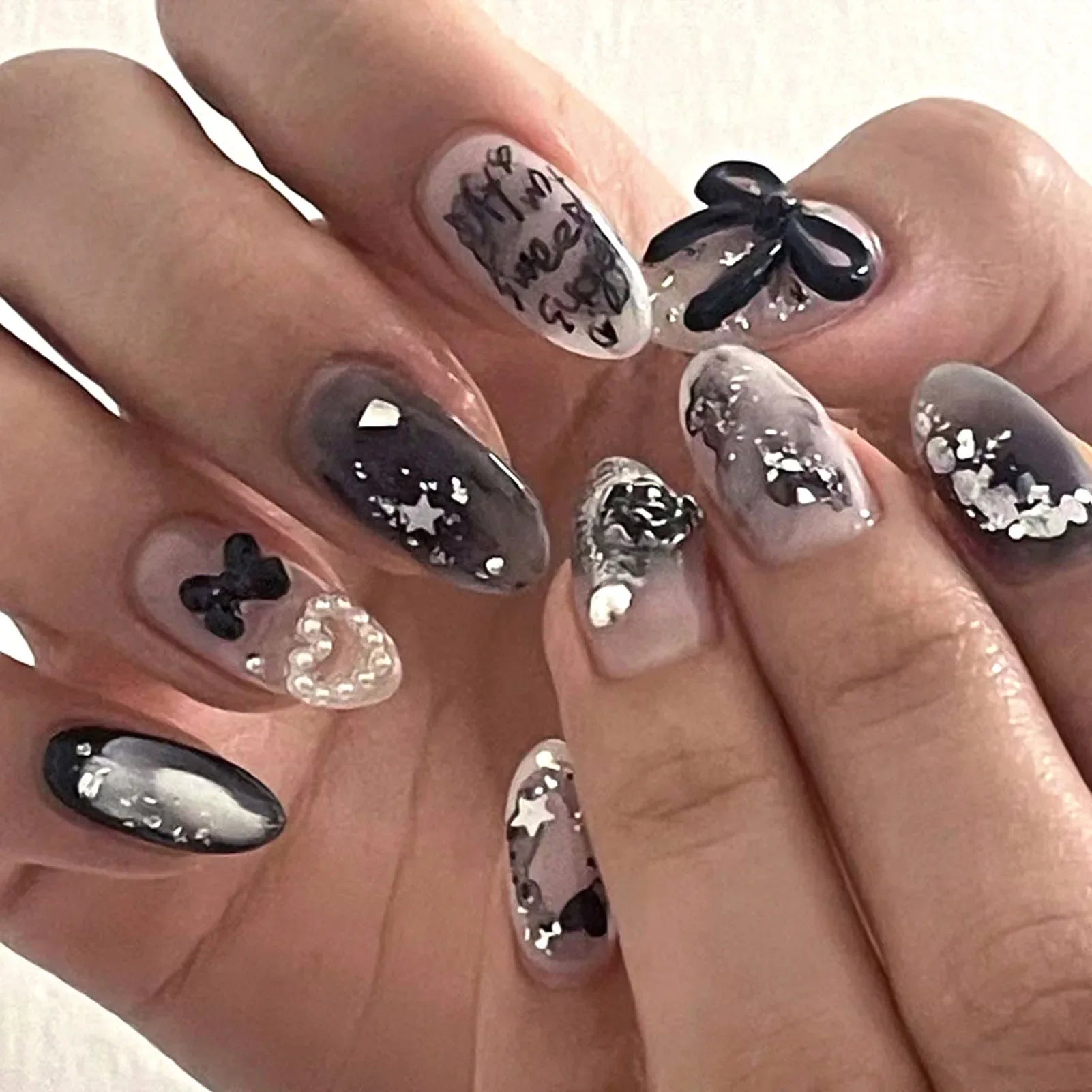  Red Spider Printed False Nail Halloween Nail Art Decor Press on Nails for Girl Gifts Short Round Cool y2k Style Fake Nail Tips -  - DYAVOR® 
