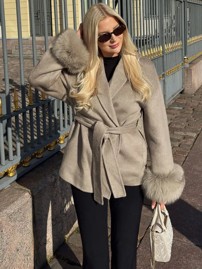 Elegant Fox Fur Wool Overcoat For Women – Short Double-Sided Wool Coat 2025