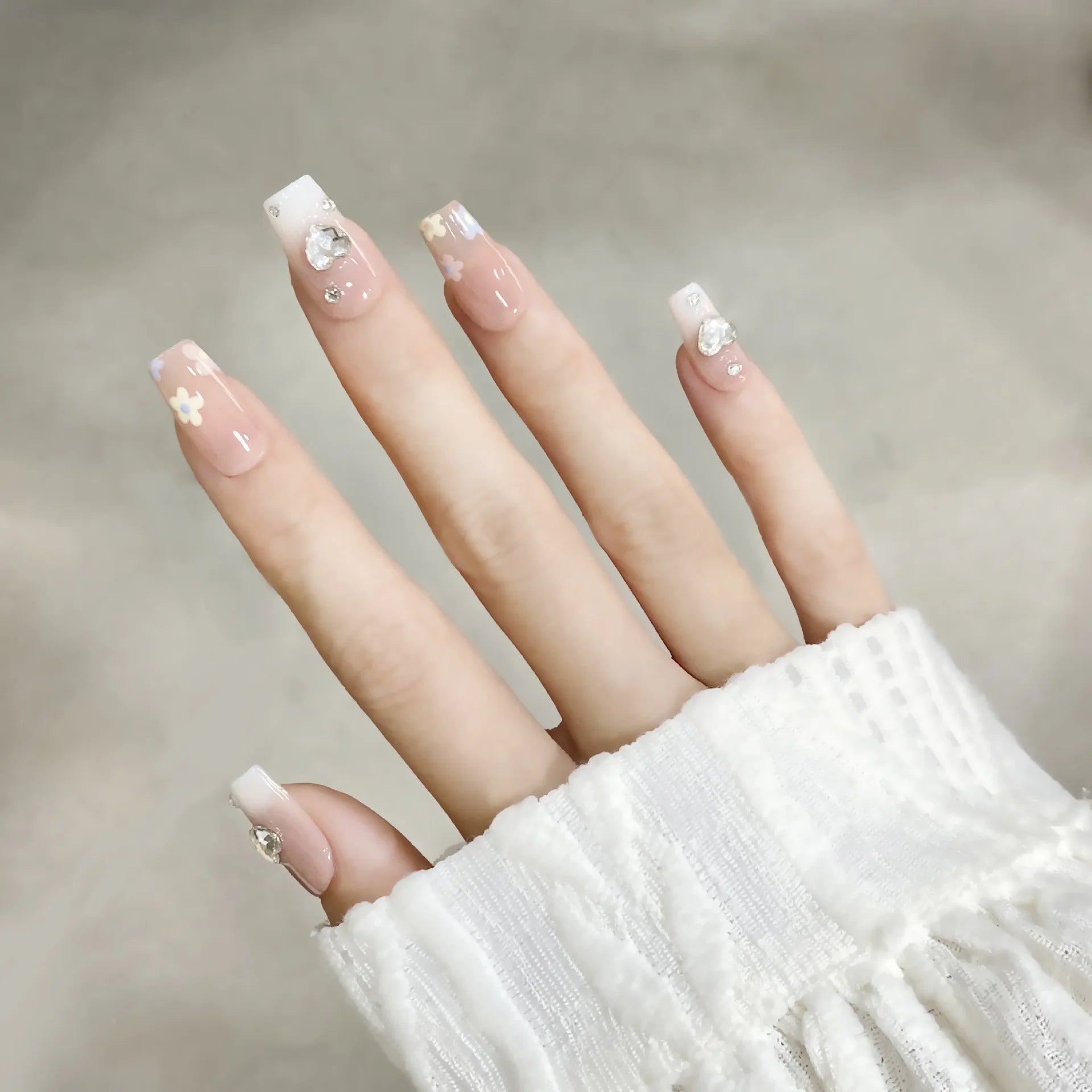  Wearable Silver Stripes Y2k False Nails Long Almond Round Fashion Nail Tips Press On With Silver Beads Designs Fake Nails Art -  - DYAVOR® 